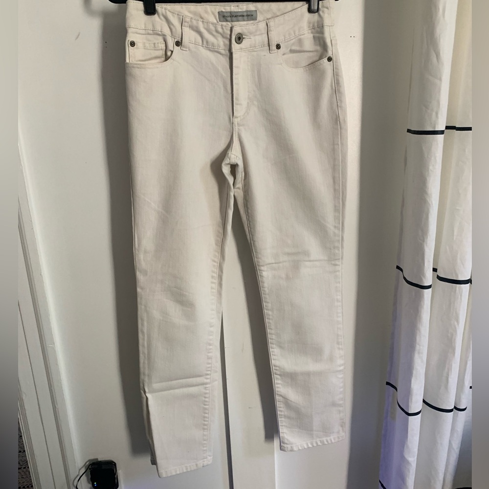 Chico’s Platinum Denim Ultimate Slim Fit Cream Off White Jeans Size 0.5